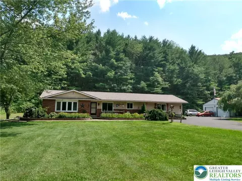 1509 Strauss Valley Dr, Lehighton, PA 18235
