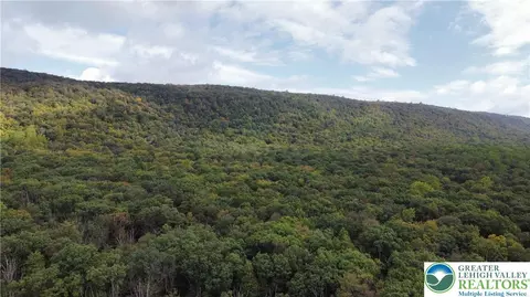 N Benders Drive, Moore Twp, PA 18014