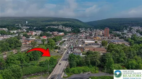 240 Center St, Tamaqua Boro, PA 18252