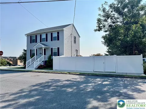 1066 Devonshire Rd, Allentown, PA 18103