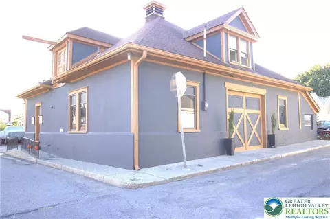 1020 Currant St, Catasauqua, PA 18032