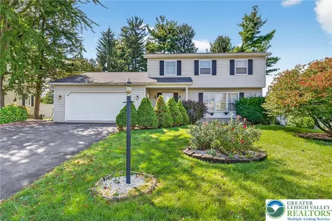 990 Hill Dr, Allentown, PA 18103