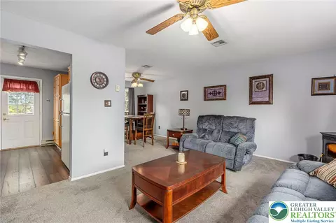 6565 Paupack Ln, Bethlehem, PA 18017 photo 12