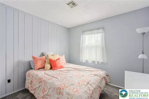 6565 Paupack Ln, Bethlehem, PA 18017 photo 27