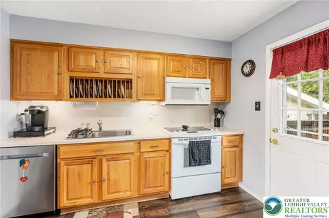 6565 Paupack Ln, Bethlehem, PA 18017 photo 21