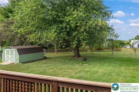 6565 Paupack Ln, Bethlehem, PA 18017 photo 42