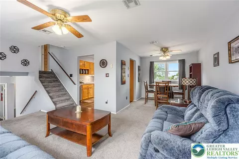 6565 Paupack Ln, Bethlehem, PA 18017 photo 16