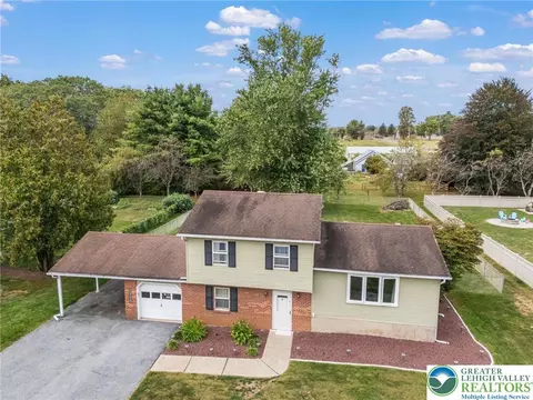 6565 Paupack Ln, Bethlehem, PA 18017 photo 7