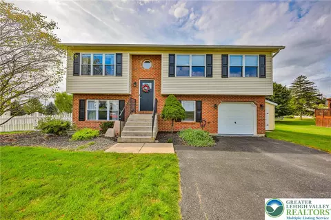 308 Jubilee Dr, Easton, PA 18040
