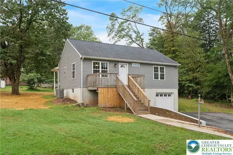 7302 Leh St, Coopersburg, PA 18036