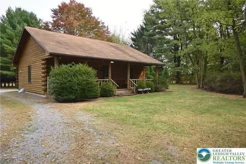 1248 Myrtle Rd, Walnutport, PA 18088