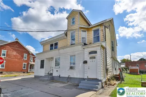 902 W Wilkes Barre St, Easton, PA 18042