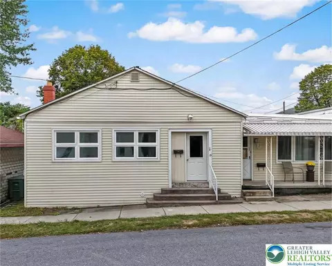 15 W Fifth St, Jim Thorpe, PA 18229