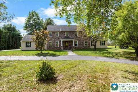 1002 Long Rd, Easton, PA 18040
