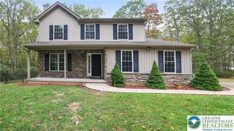 83 Saginaw Dr, Jim Thorpe, PA 18229
