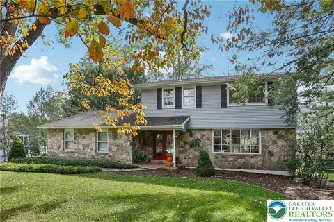 360 Wedgewood Dr, Easton, PA 18045
