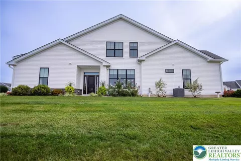 6932 Cedar Dr, Butztown, PA 18017