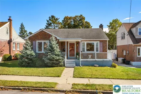 861 New Jersey Ave, Hellertown, PA 18055