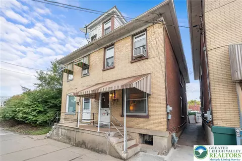 213 N 13th St, Easton, PA 18042