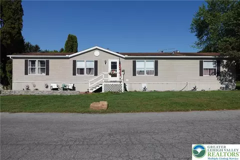 3413 Cougar Cir, Orefield, PA 18069