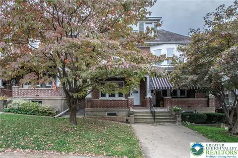1154 Bushkill St, Easton, PA 18042