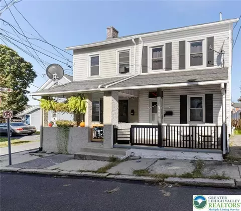 220 Mulberry St, Catasauqua, PA 18032
