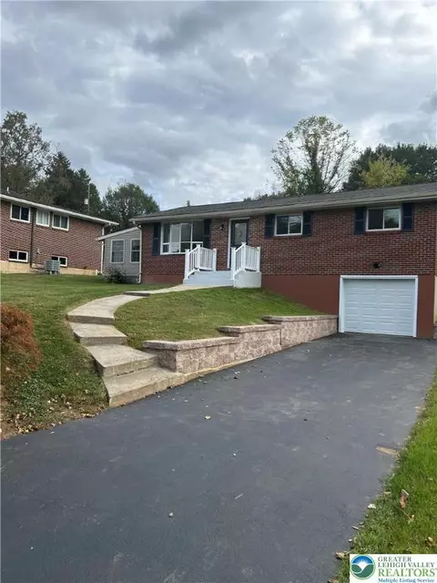 3010 Agnes St, Palmer Township, PA 18045