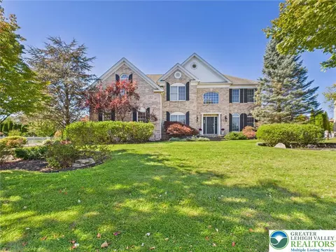 4221 Jeanette Dr, Bethlehem, PA 18020