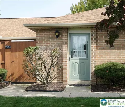 2834 Springhaven Pl, Macungie, PA 18062