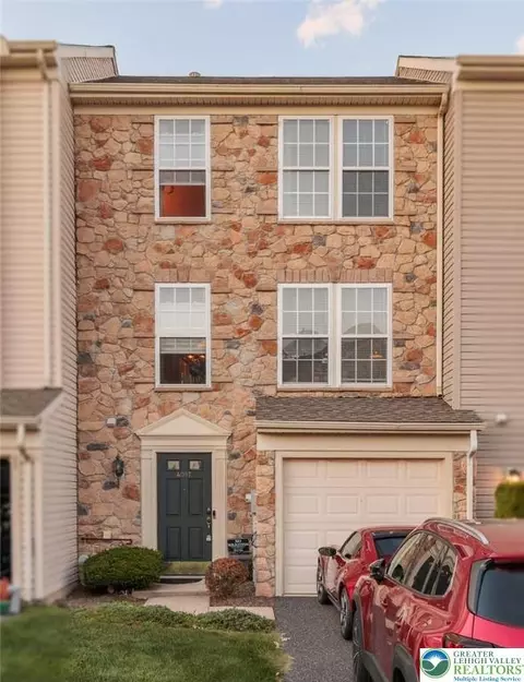 4087 Huckleberry Dr, Center Valley, PA 18034