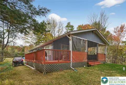 189 Sage Rd, Long Pond, PA 18334