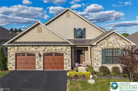 4109 Eveningstar Rd, Emmaus, PA 18049