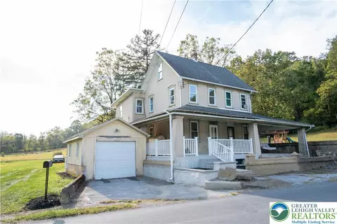 722 Franklin St, Alburtis, PA 18011