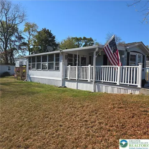 232 Independence Way, Mount Bethel, PA 18343