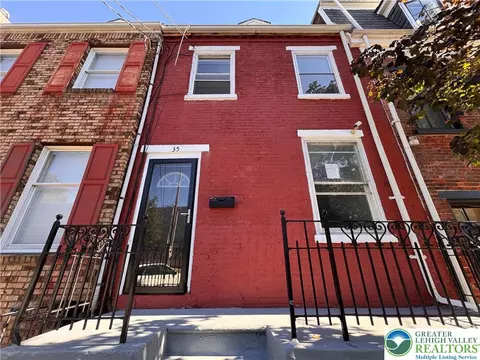 35 N 5th St, Easton, PA 18042