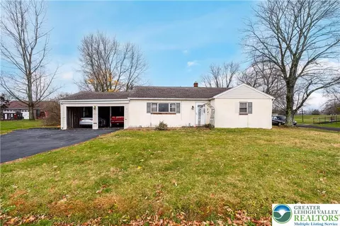 25 Meadow Rd, Richlandtown, PA 18955