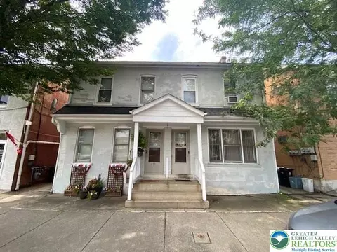 569 Chestnut St, Emmaus, PA 18049