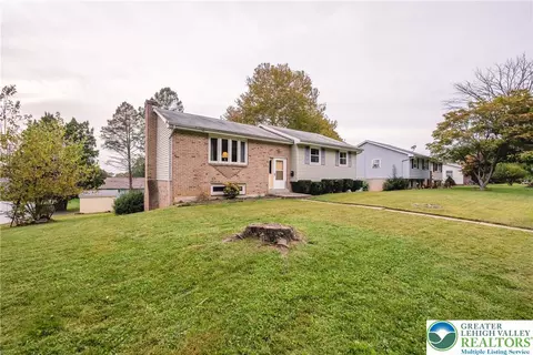 3043 Ithaca St, Allentown, PA 18103