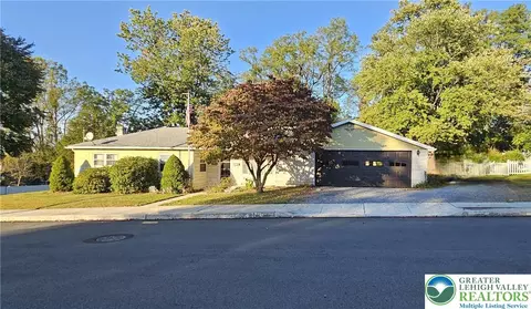 339 Delong Ave, Emmaus, PA 18049
