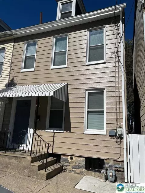 721 Ferry St, Easton, PA 18042