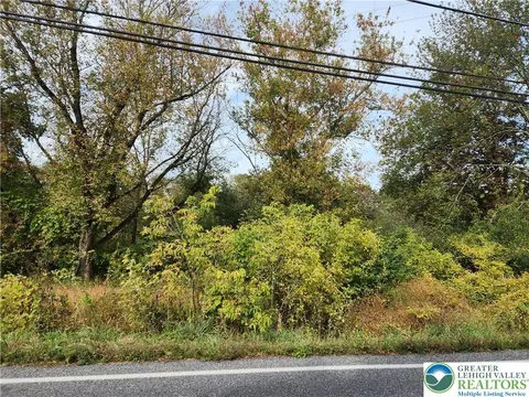 791 Point Phillips Rd, Moore Twp, PA 18014