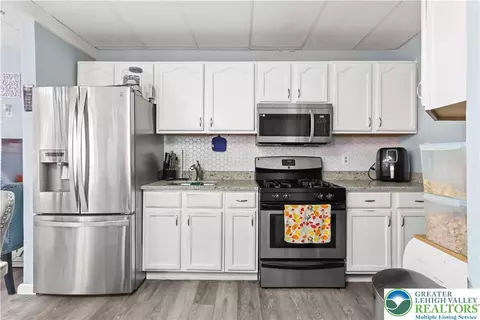 Kitchen - 128 E Spruce St, Bethlehem, PA 18018 photo 2 of 2