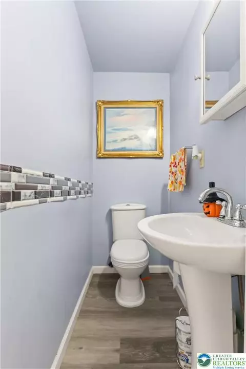 Bath - 128 E Spruce St, Bethlehem, PA 18018 photo 1 of 3