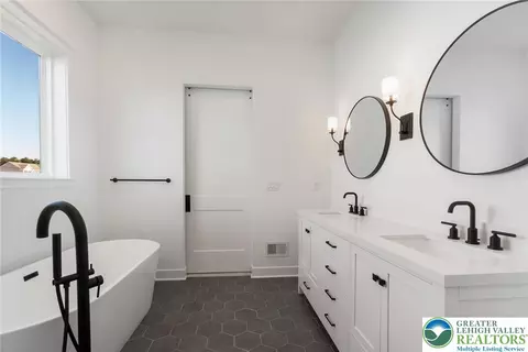 Bath - 6844 Smith Ct #38/12/0, Bath, PA 18014 photo 6 of 11