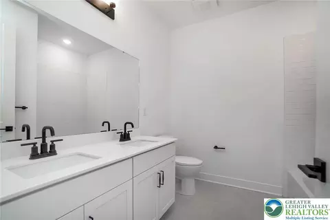 Bath - 6844 Smith Ct #38/12/0, Bath, PA 18014 photo 3 of 11