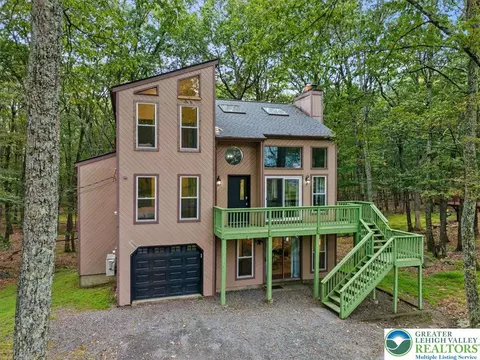 317 Robinwood Ter, East Stroudsburg, PA 18301