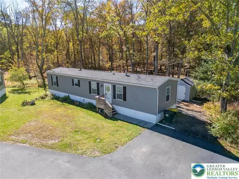 5710 Pfeiffer Cir, Germansville, PA 18053