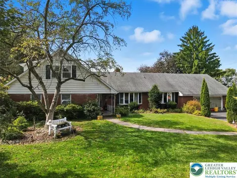 510 Acorn Dr, Easton, PA 18040