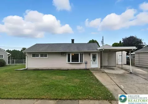 21 Magna Dr, Coplay, PA 18037