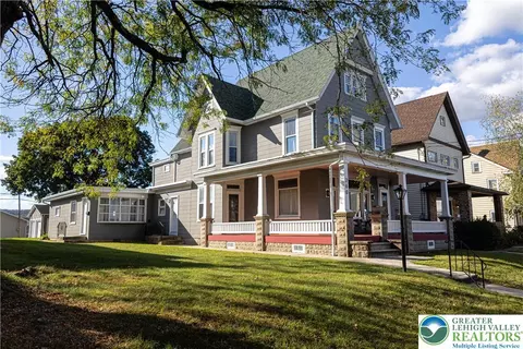 260 S 3rd St, Lehighton, PA 18235